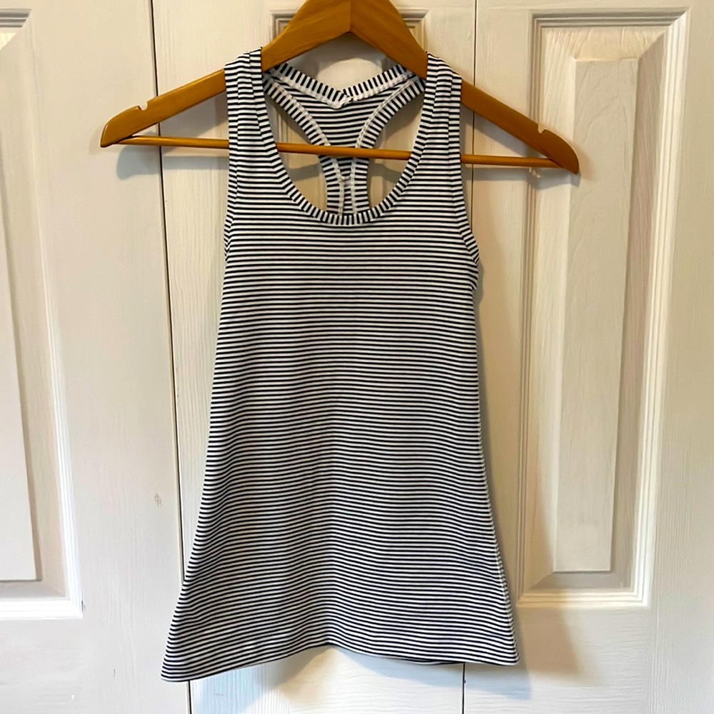 Lululemon unlined halter top size 2
